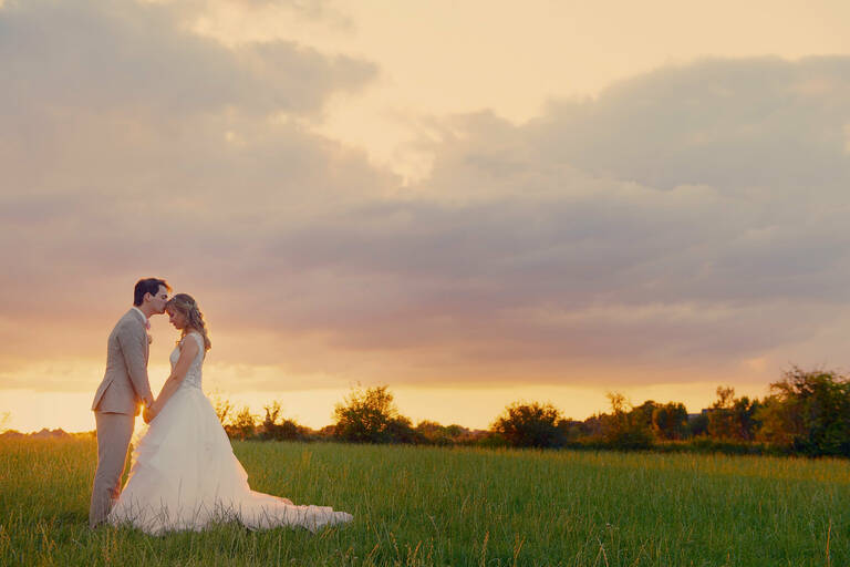 036 Sunset Wedding Picture